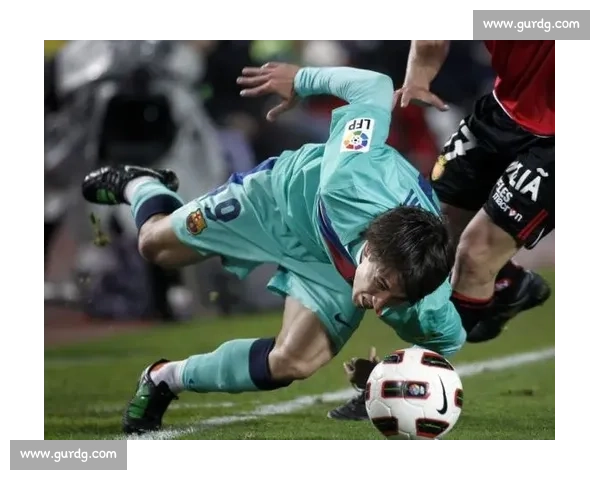 拜仁求购巴萨中场费尔明遭拒，球员表态铁心留守