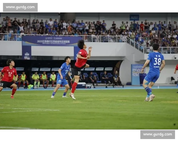 苏超赛场现 散装家庭:父母为连云港助威,子女为苏州呐喊