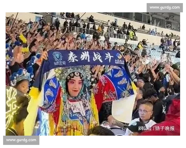 泰州球迷误闯徐州专列被 “宠成家人”：一场跨越球场的温情邂逅